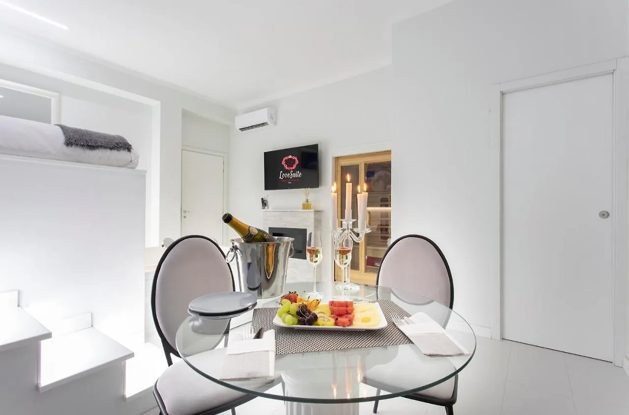 ***** Bed & Breakfast Love Suite Roma - Il Nido D'Amore Italia